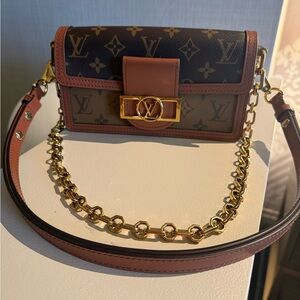 Louis Vuitton DAUPHINE EAST WEST Crossbody Bag
